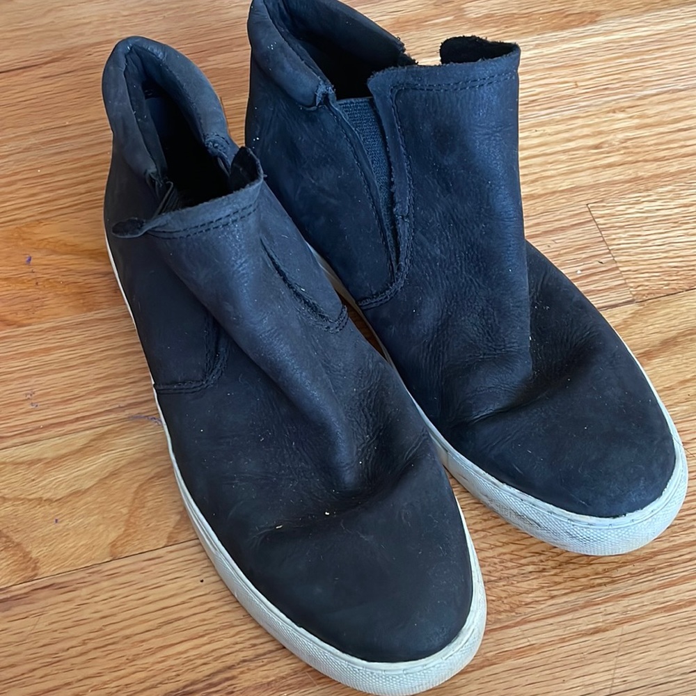 Kenneth Cole NY ankle boots